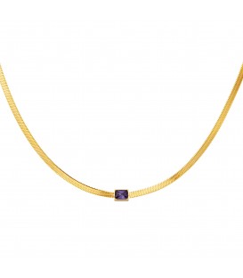goudkleurige halsketting met een vierkante paarse steen