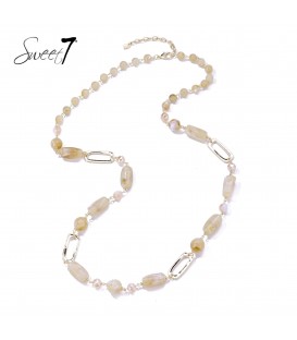 Halsketting met beige kralen en goudkleurige schakels